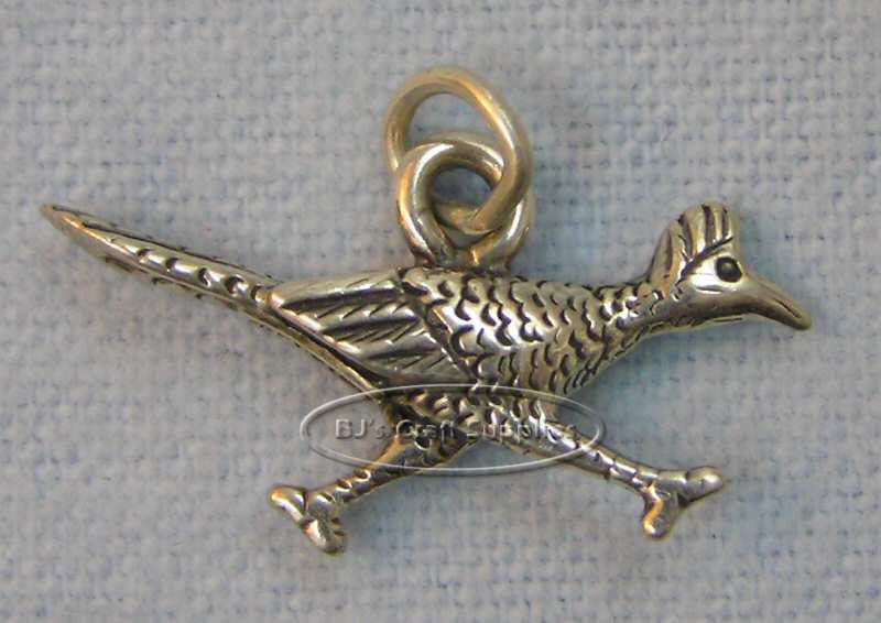 Roadrunner charm for Western jewelry, silver bird charm and Southwestern roadrunner pendant for bracelets, necklaces and jewelry making