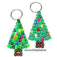 Free Christmas tree pony bead pattern for handmade holiday ornaments